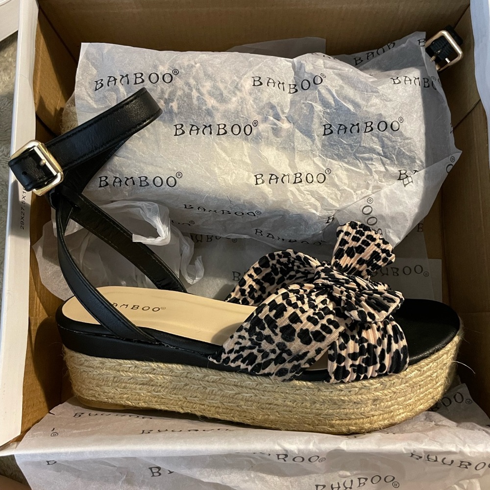 Bamboo cheetah print espadrilles flip flops!